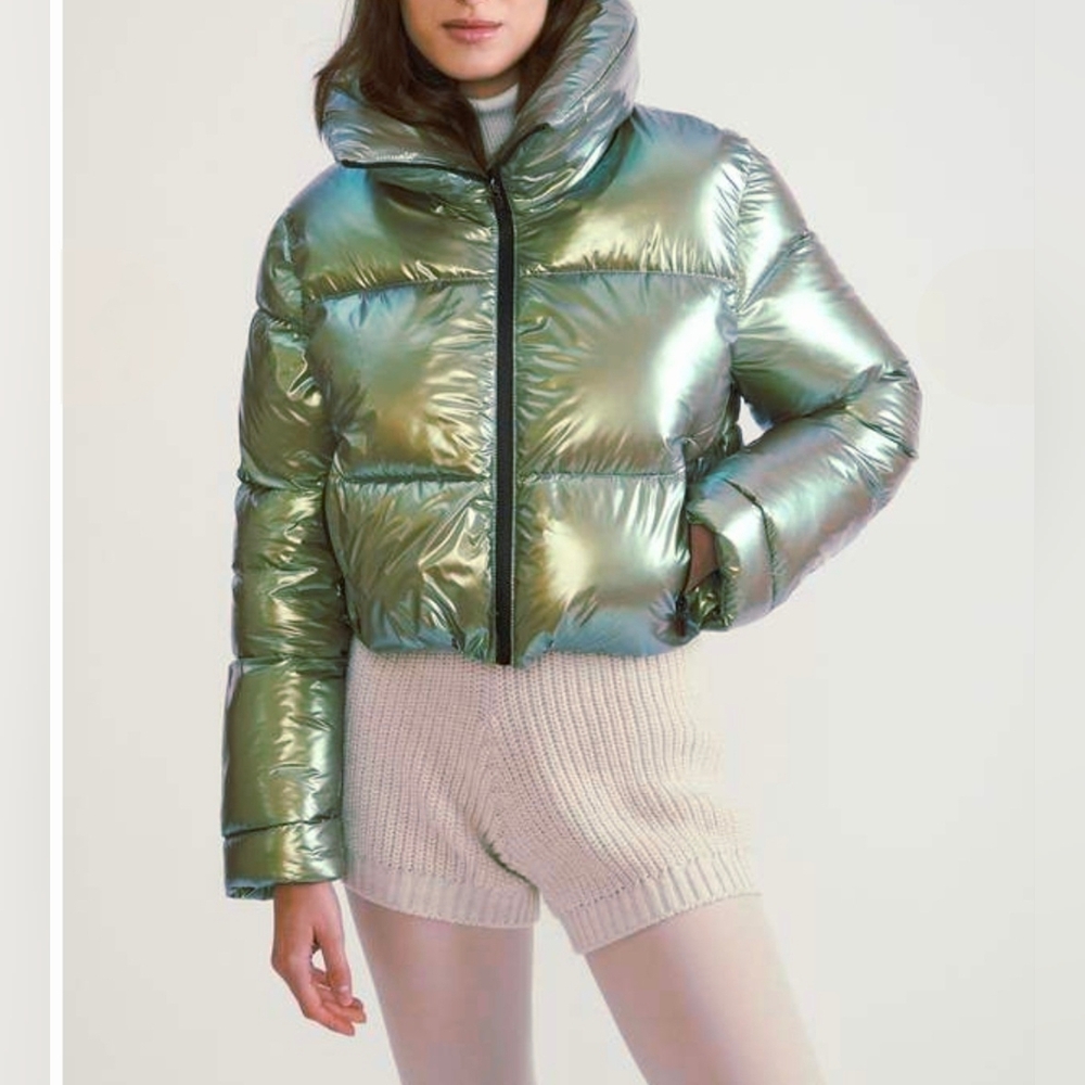 $212 NWT Canadian Classics Summerside Womens M L Cropped Puffer Funnel Neck Eco